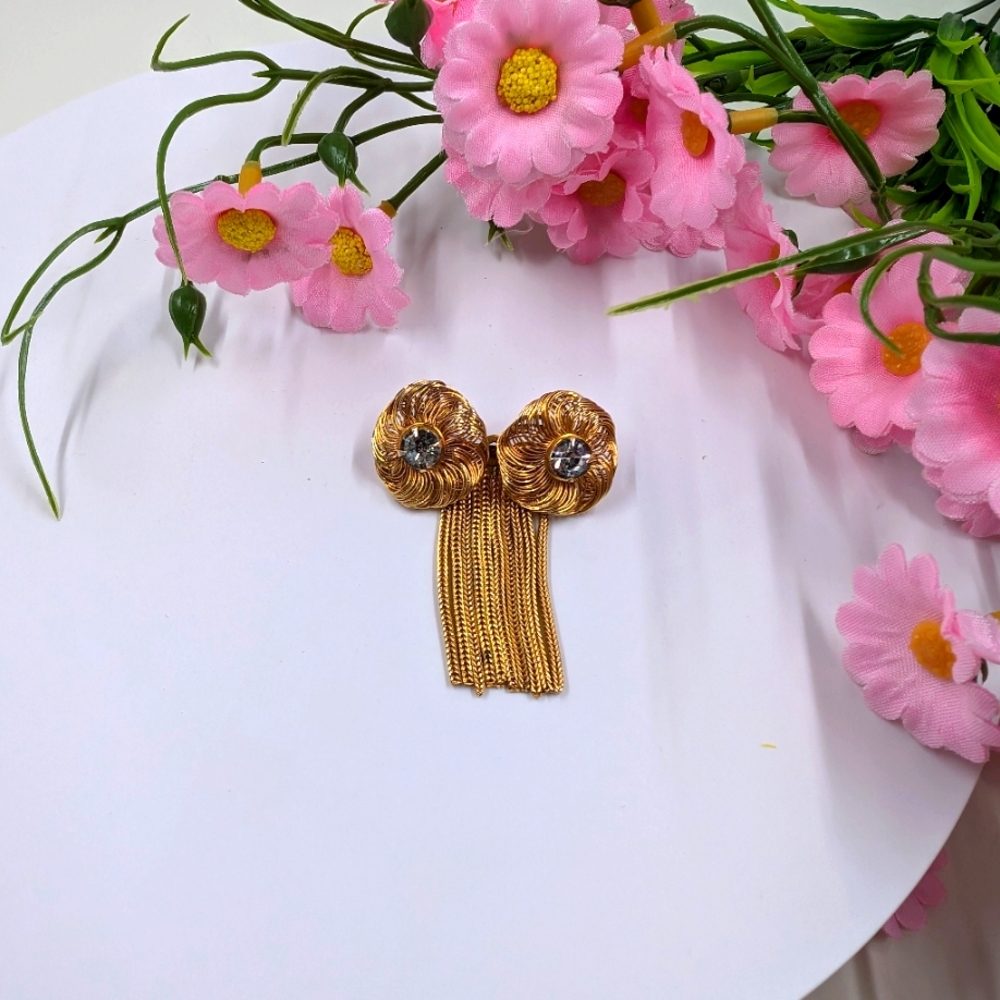 Cute Abstract Ribbon Design Vintage Brooch with Genuine Crystal Accents